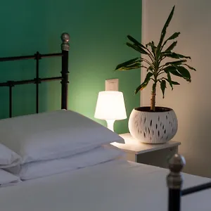 https://magna-cura.it-romehotels.com